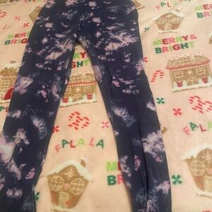 Lululemon Athletica Blue and Pink Tie-Dye Leggings